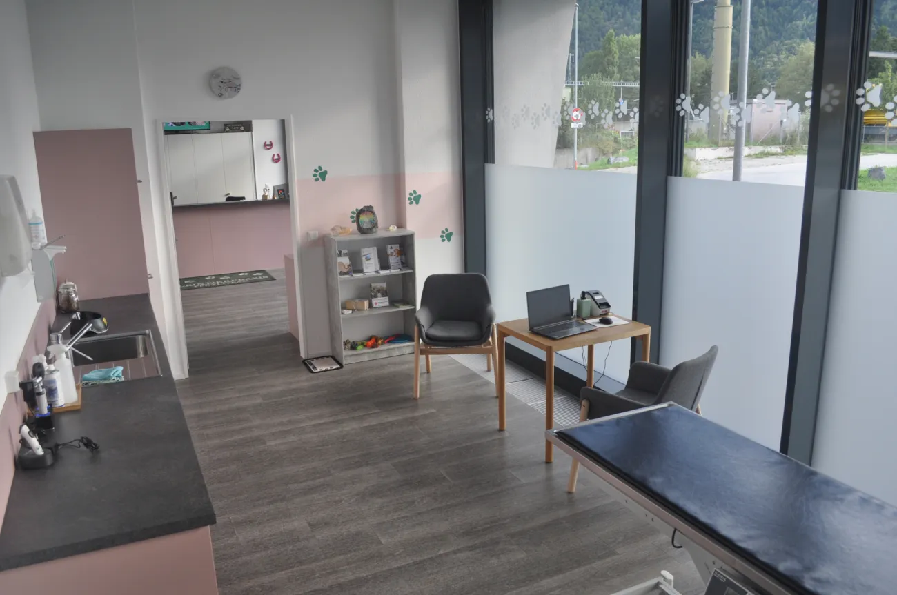 Sprechzimmer 1 13